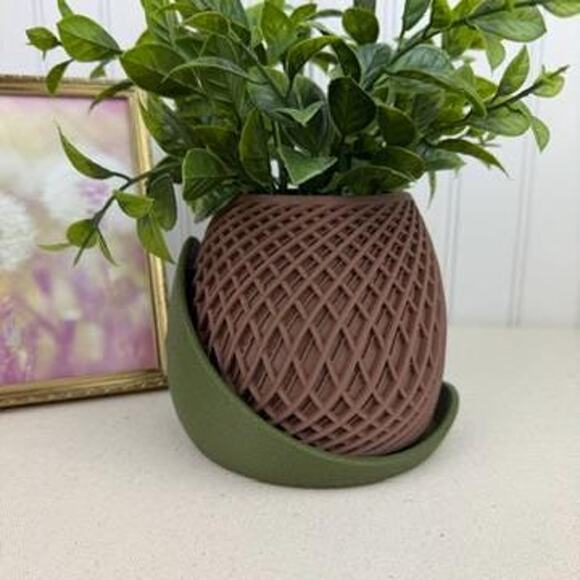 The Stryde Planter, Indoor Flower Pot, Tabletop Planter. Diamond Lattice Design - Picture 1 of 10